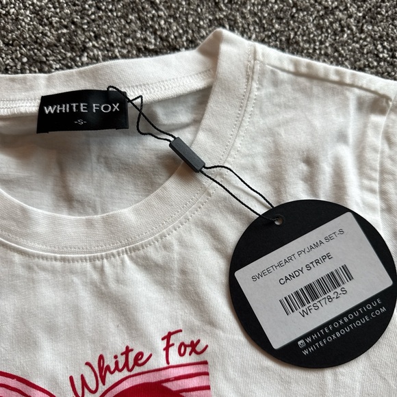 White and red striped bow pajama set - Picture 4 of 5